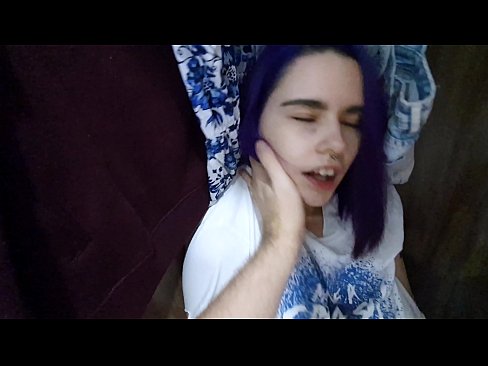 ❤️ Našel jsem svou sestru ve skříni a pomohl jí udělat se ❤️❌ Super sex u cs.myteporn.ru